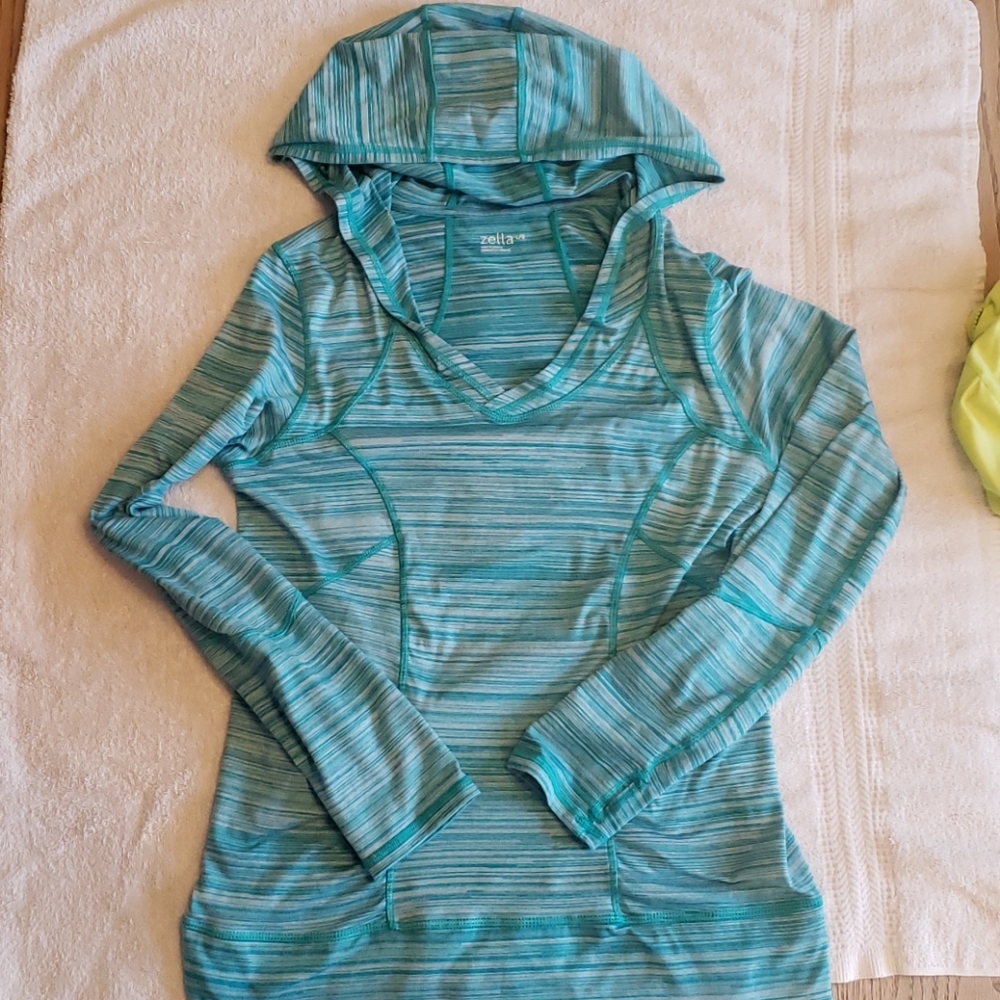 Long sleeve performance top